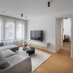 Dalmatinka Marble Residence, Serviced By City Lägenhet