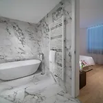 Apartman Dalmatinka Marble Residence, Serviced By City *