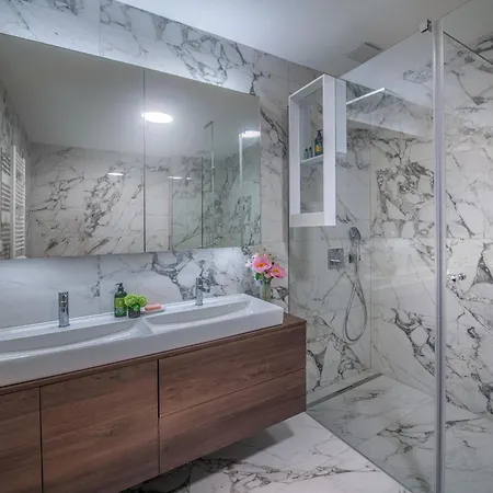 아파트 Dalmatinka Marble Residence, Serviced By City 류블랴나